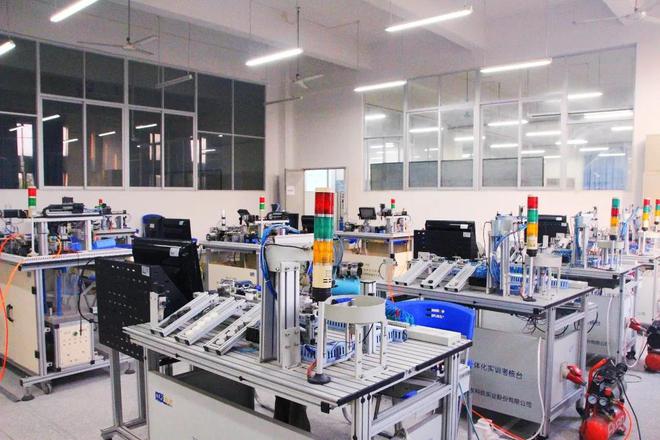 广州南洋理工职业学院：电气自动化就是这么溜(图4)
