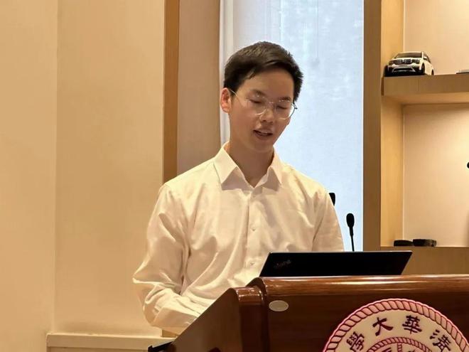 2019年搬砖小伙林万东：高考713分被嘲上清华也没用如今怎样(图12)